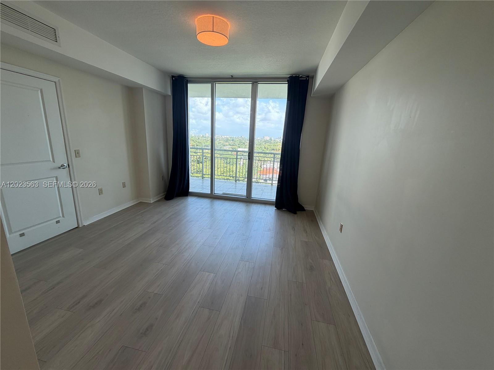 2021 SW 3rd Avenue 902 — photo 8