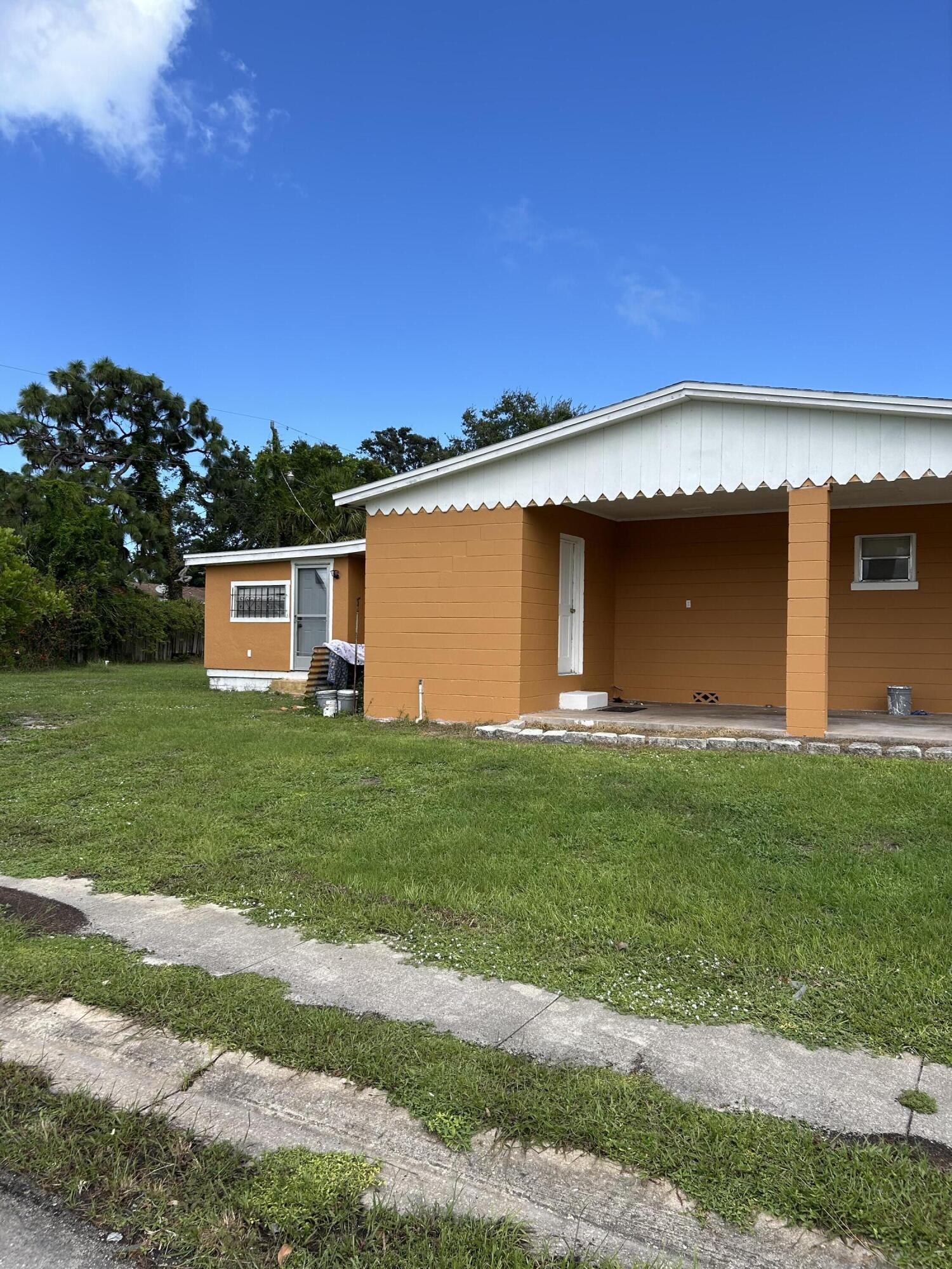 600 Roberts Street, Melbourne, FL 32901, Melbourne