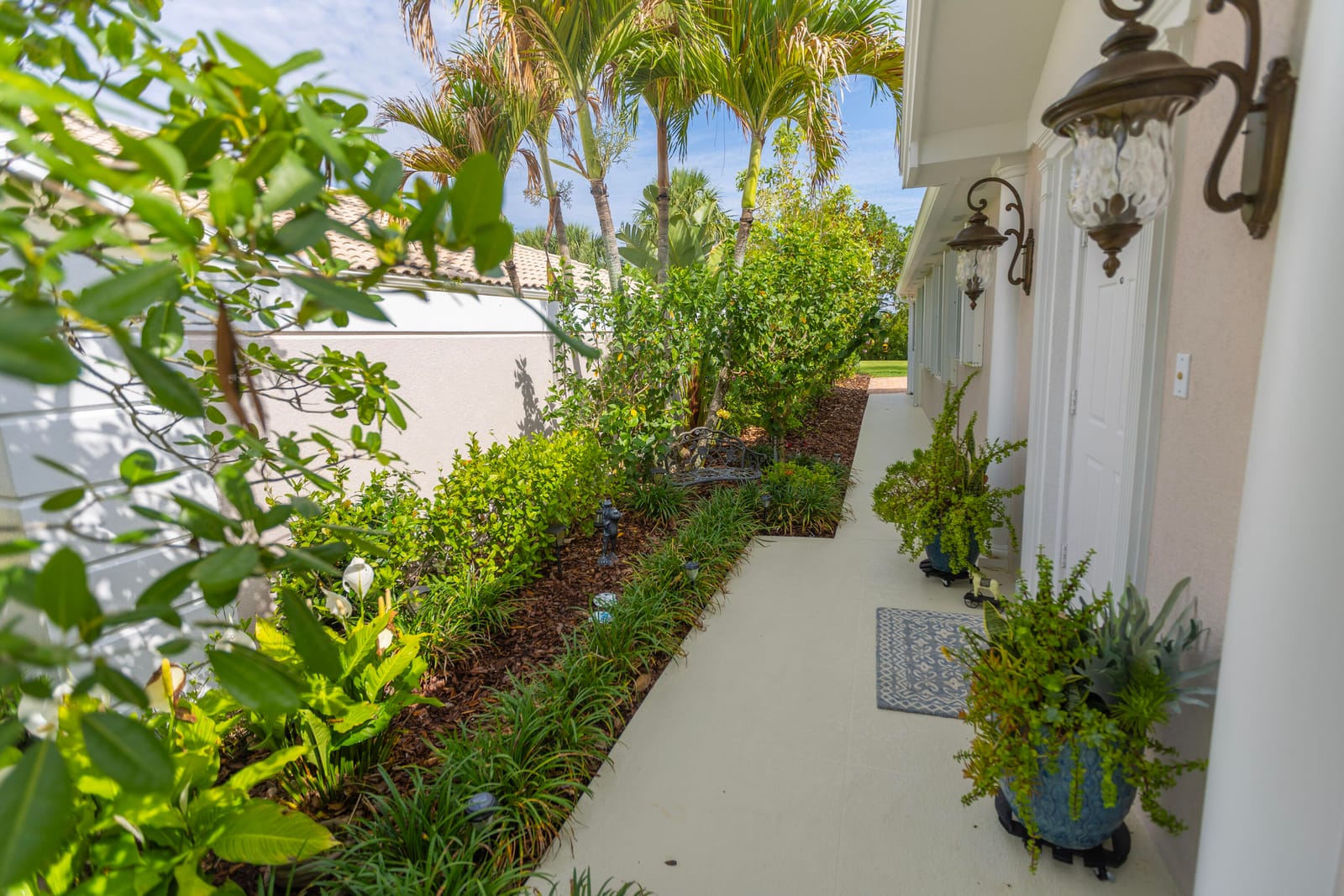 11980 SW Elsinore Drive — photo 2