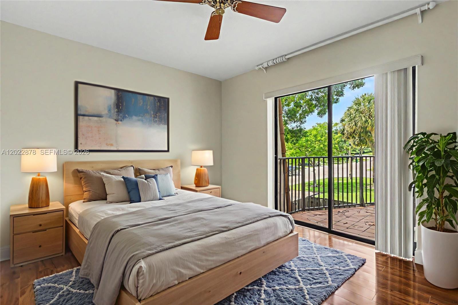 1530 W Harmony Lake Circle — photo 2