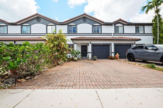 2481 NW 98th Lane, Sunset Plaza, Sunrise, FL