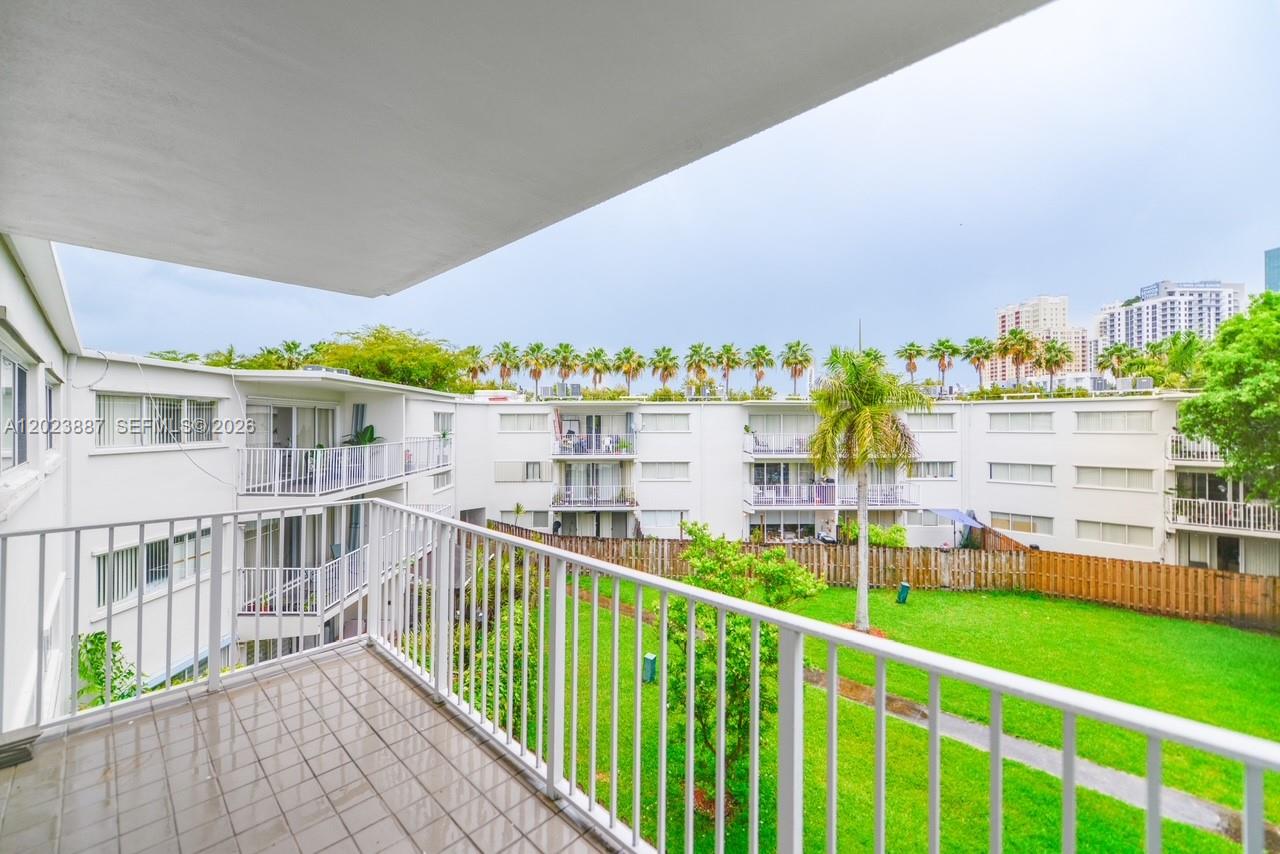 7737 SW 88th Street C312, Miami, FL 33156, Miami