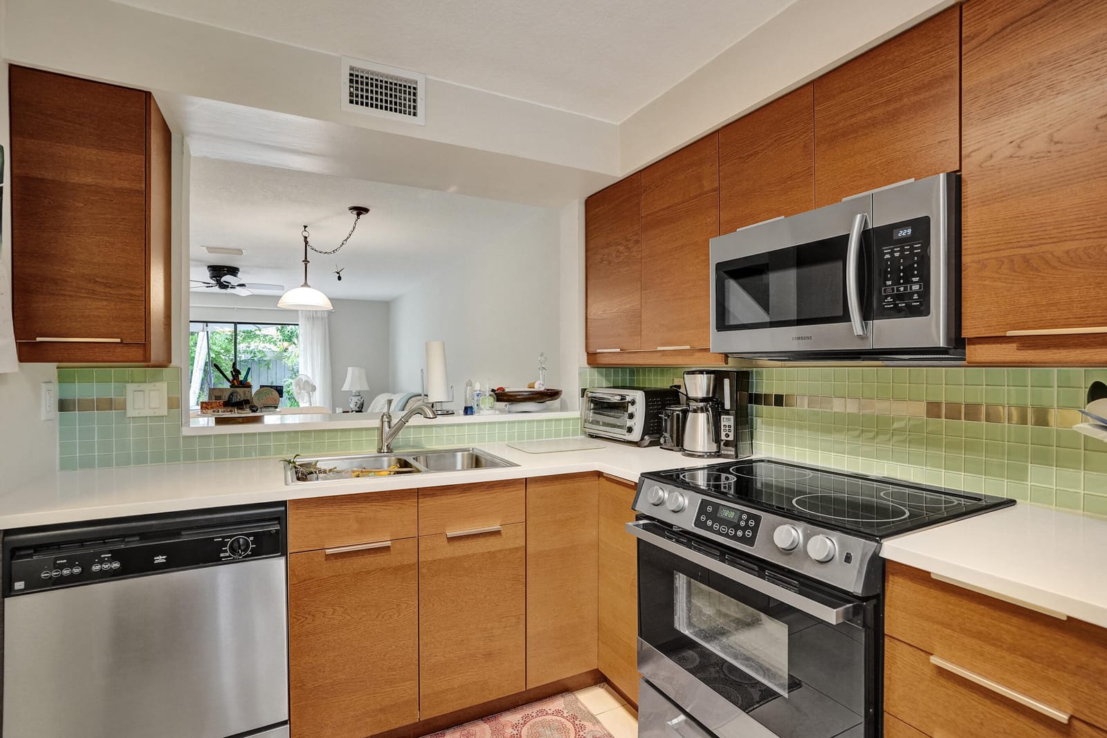 3028 S Oakland Forest Drive 3204, Oakland Park, FL 33309 photo 5