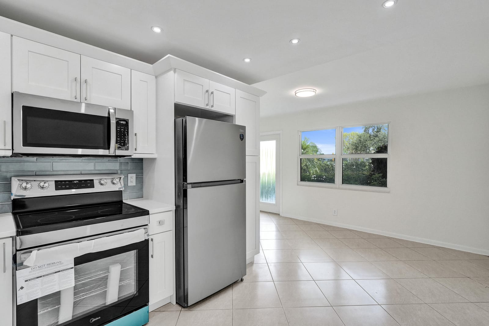 1112 Oakridge 1112 — photo 5