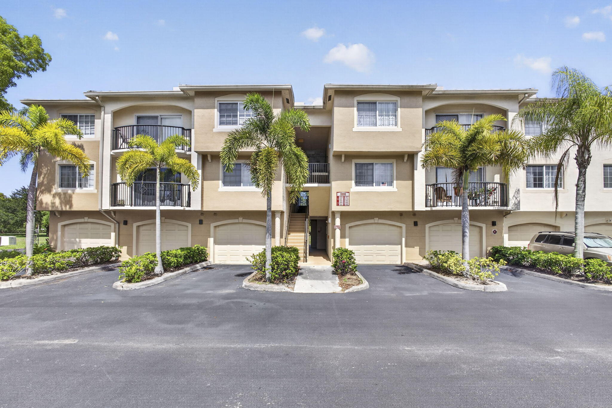 800 S Crestwood Ct Court S 809, Royal Palm Beach, FL 33411, Royal Palm Beach