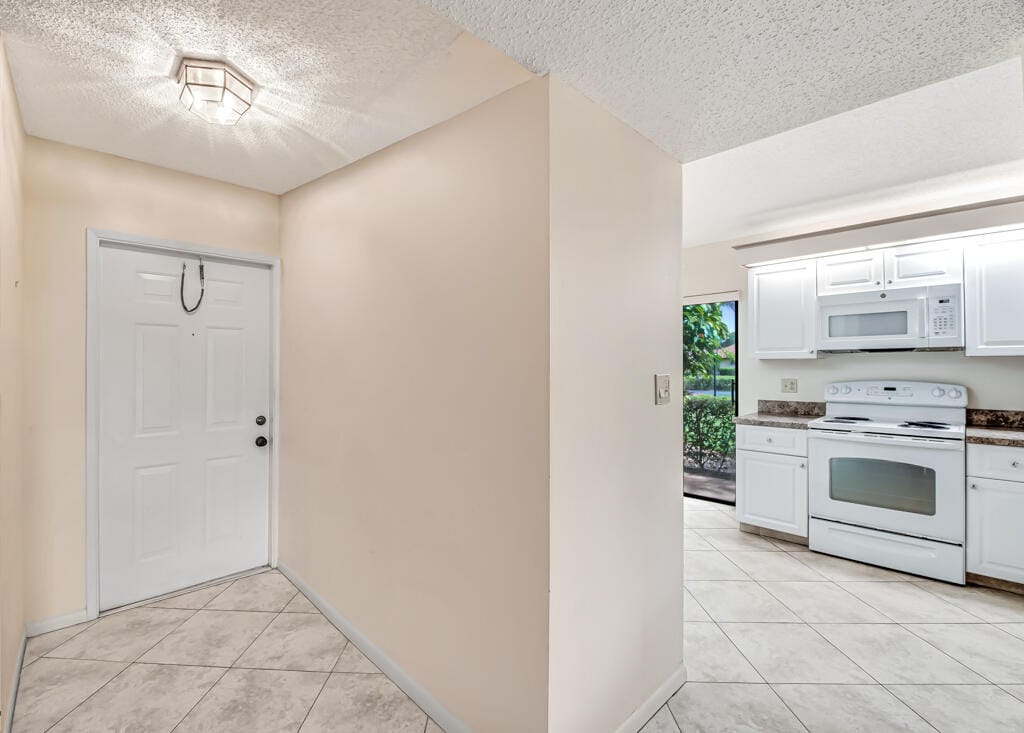 10851 Palm Lake Avenue 101, Boynton Beach, FL 33437 photo 17
