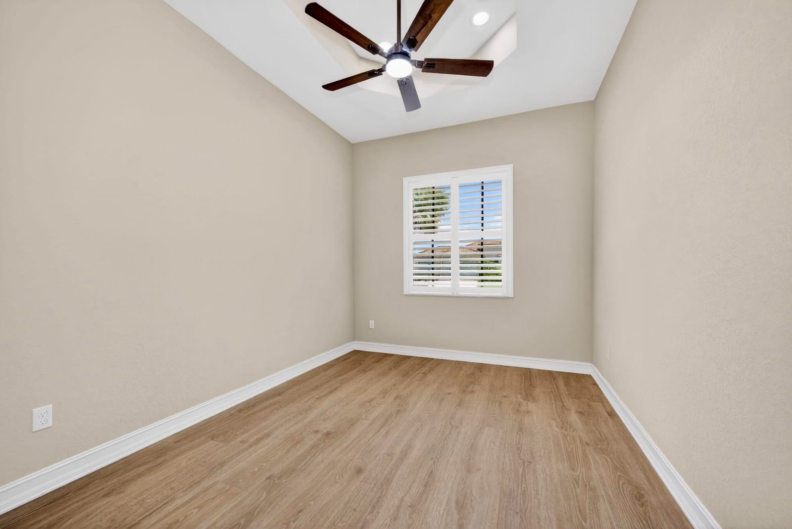 5523 49th Avenue, Vero Beach, FL 32967 photo 27