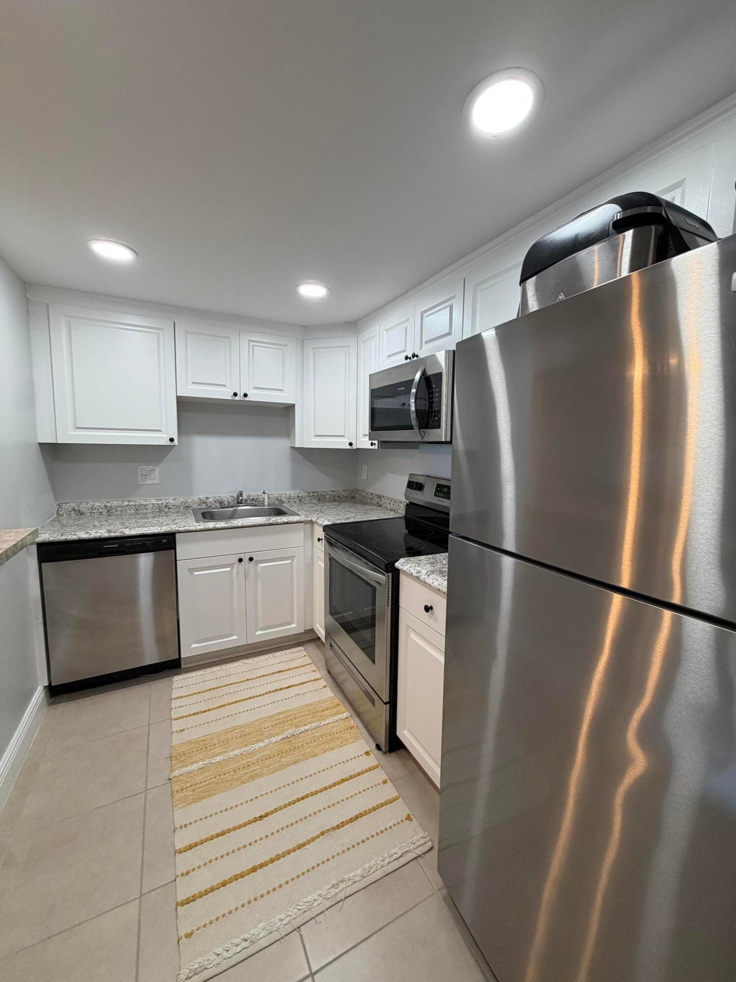 4174 Inverrary Drive 309 — photo 8