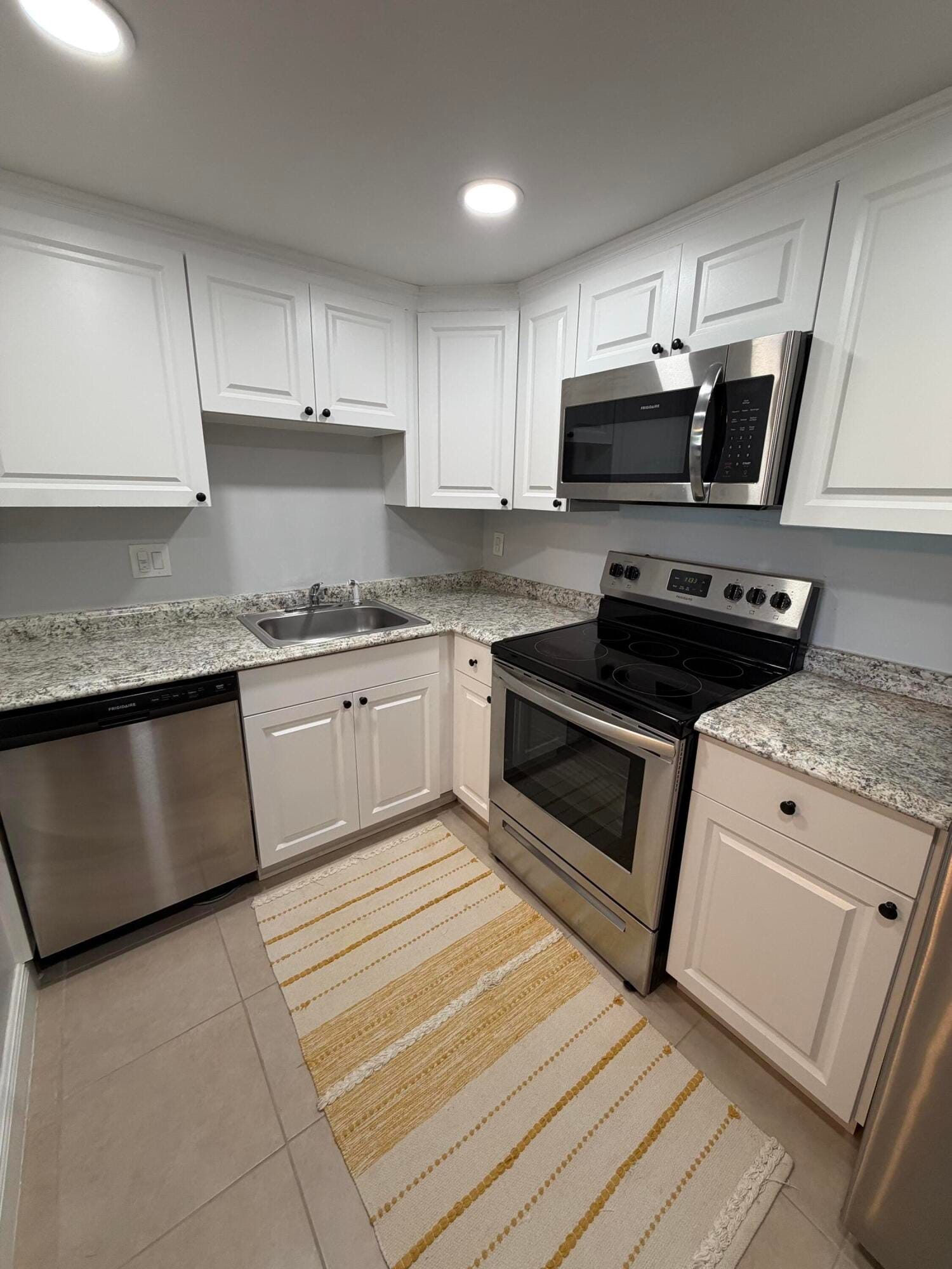 4174 Inverrary Drive 309 — photo 9