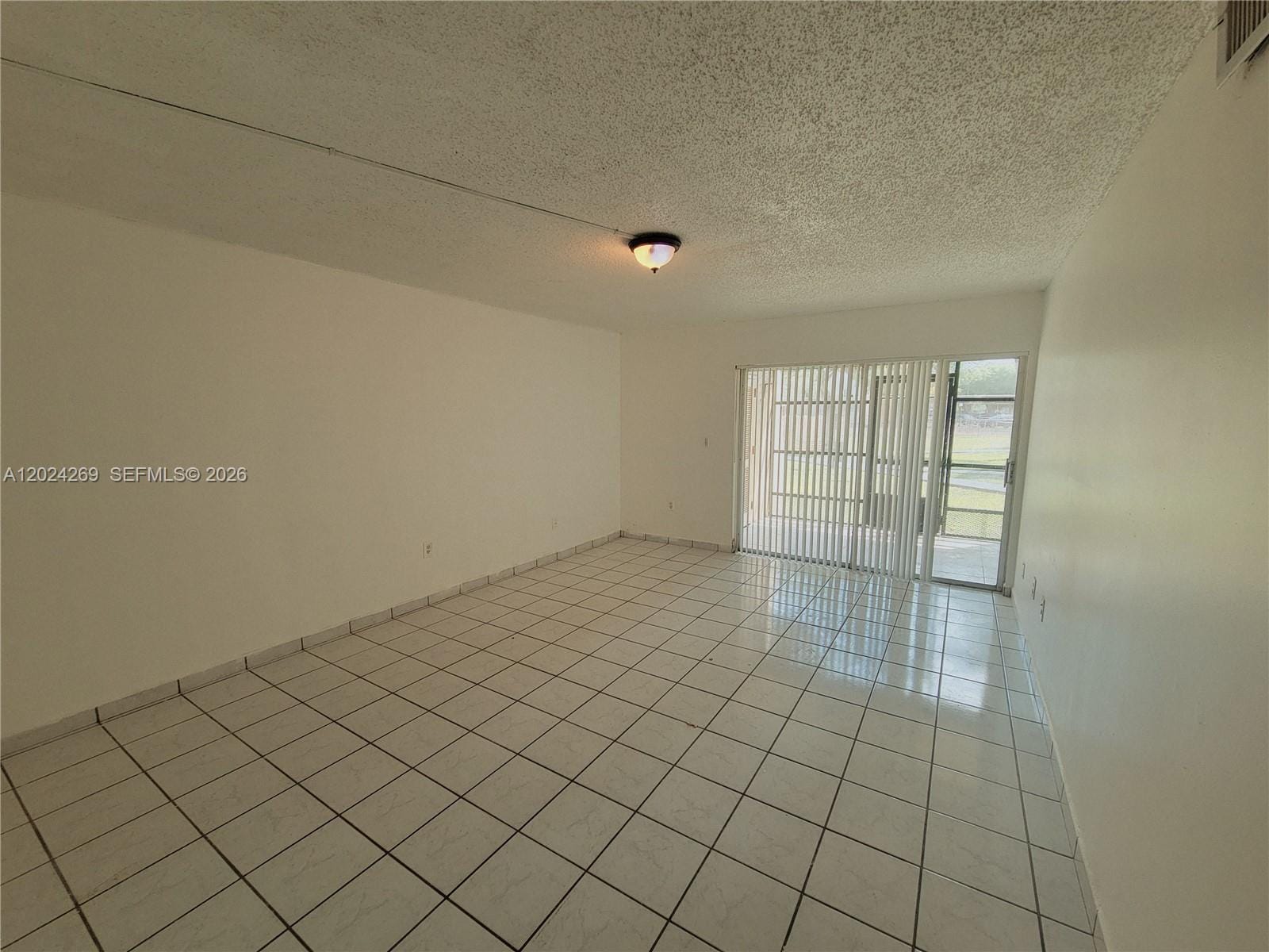 13701 Kendale Lakes Circle B112 — photo 4