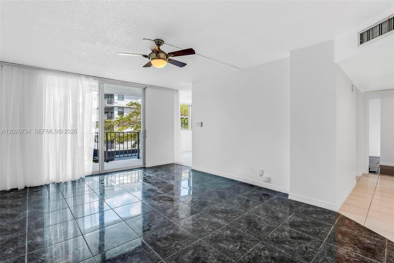 16558 NE 26th Avenue 3H, North Miami Beach, FL 33160 photo 18