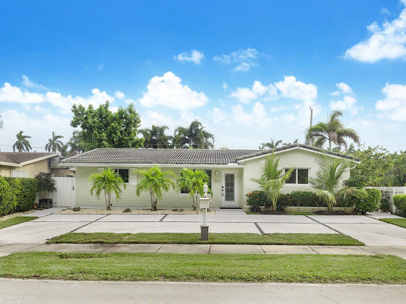 1250 Arthur Street, Hollywood, FL 33019, Hollywood