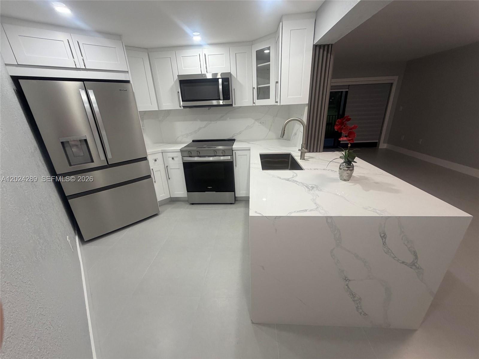 10233 NW 9th St Circle 1051, Miami, FL 33172, Miami