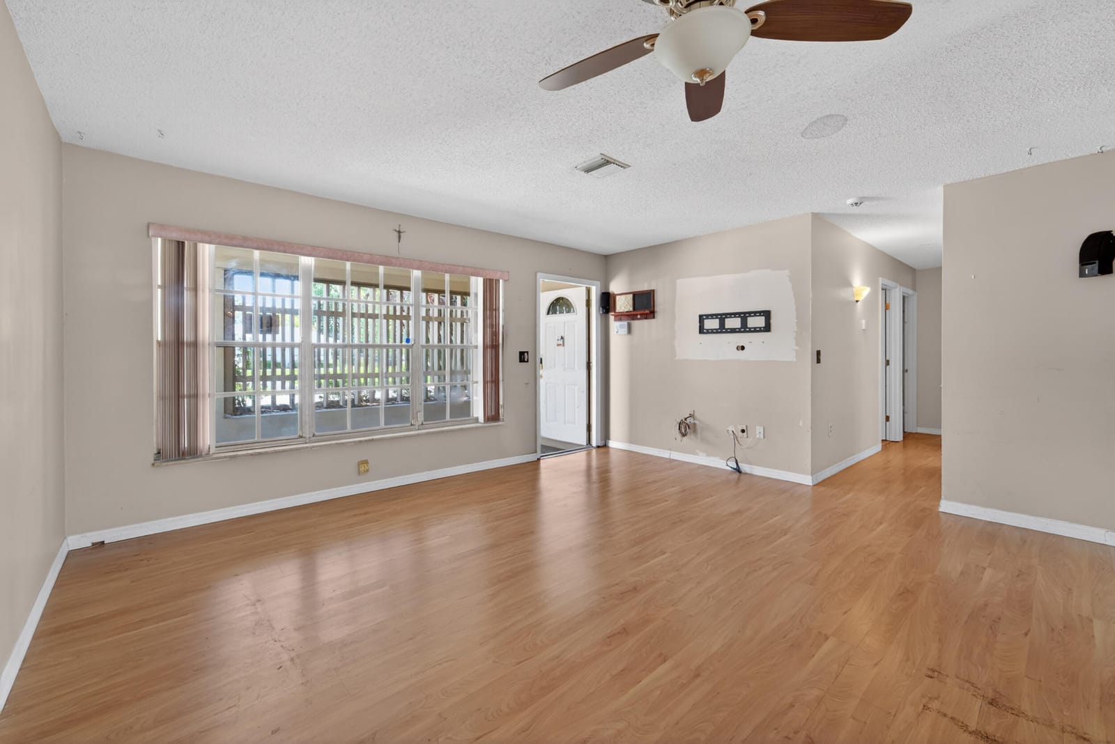 214 NE Camelot Drive, Port St. Lucie, FL 34983 photo 11