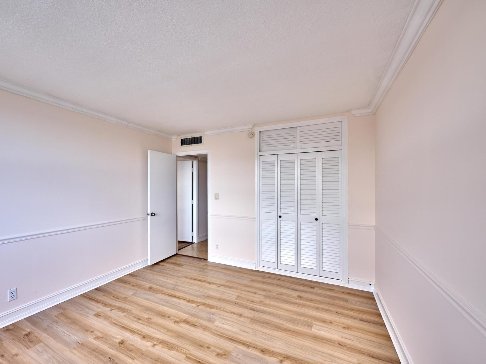 305 N Pompano Beach Boulevard 1204, Pompano Beach, FL 33062 photo 23