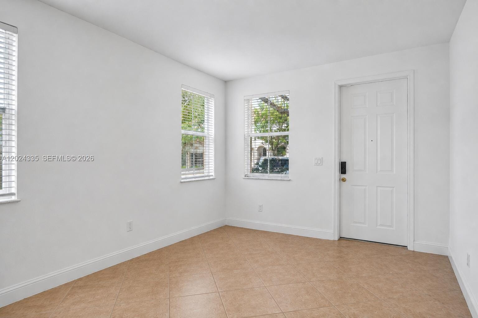 8121 NW 108th Place — photo 5