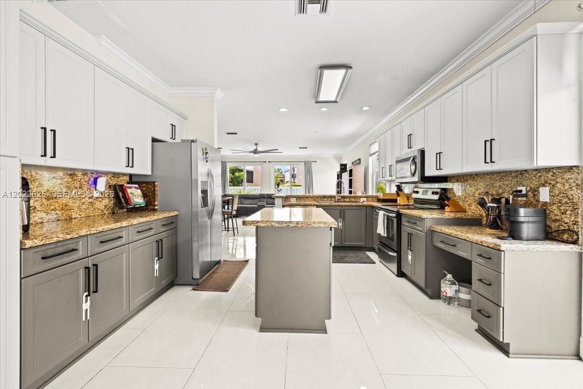 668 NW 155th Terrace, Pembroke Pines, FL 33028 photo 17