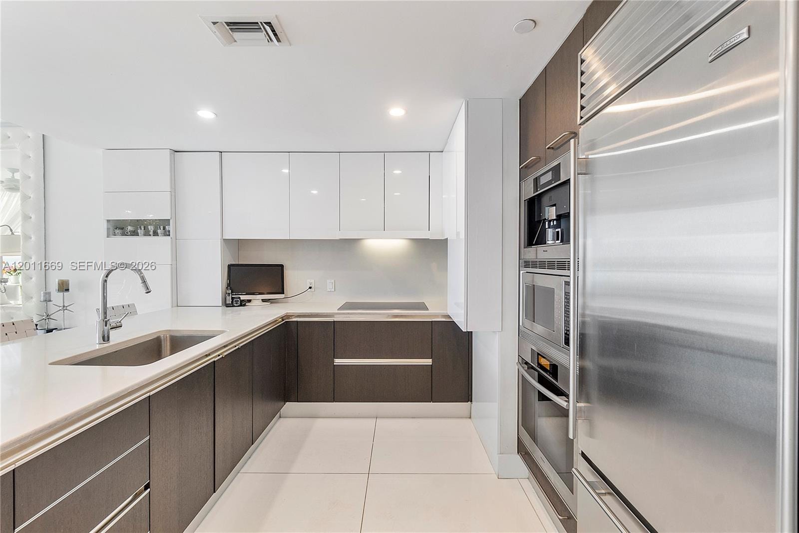 17001 Collins Avenue 1703, Sunny Isles Beach, FL 33160 photo 7