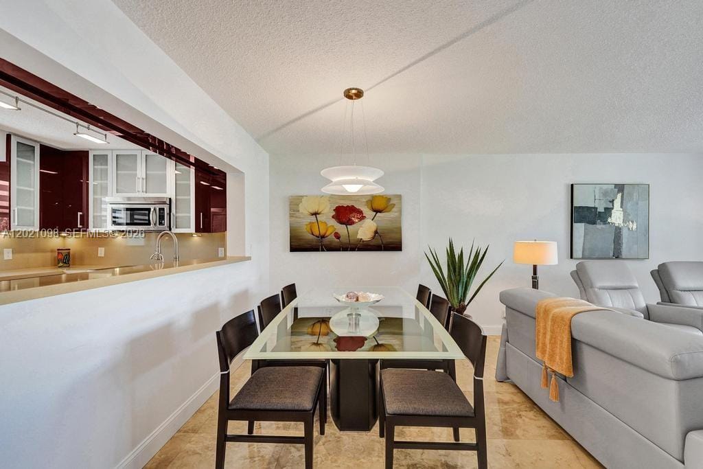 1025 SE 3rd Avenue 108 — photo 6