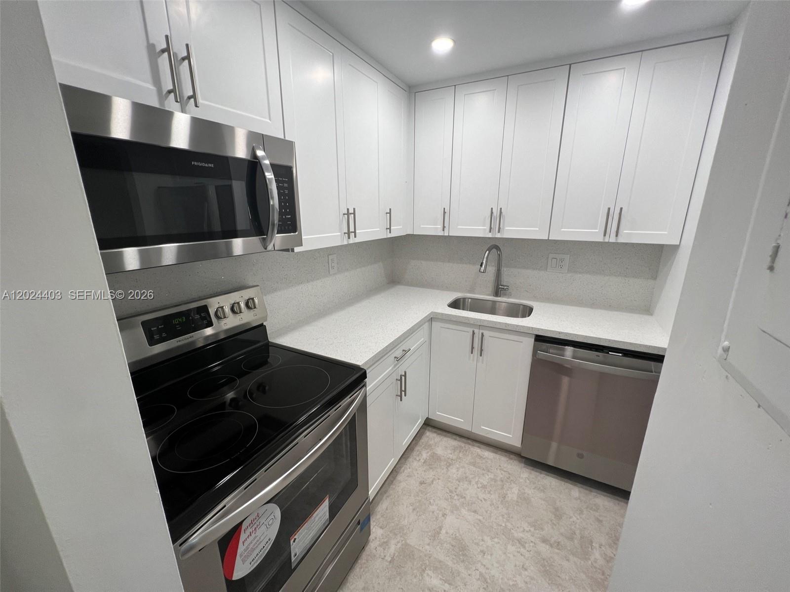 10415 N Kendall Drive B113, Miami, FL 33176, Miami