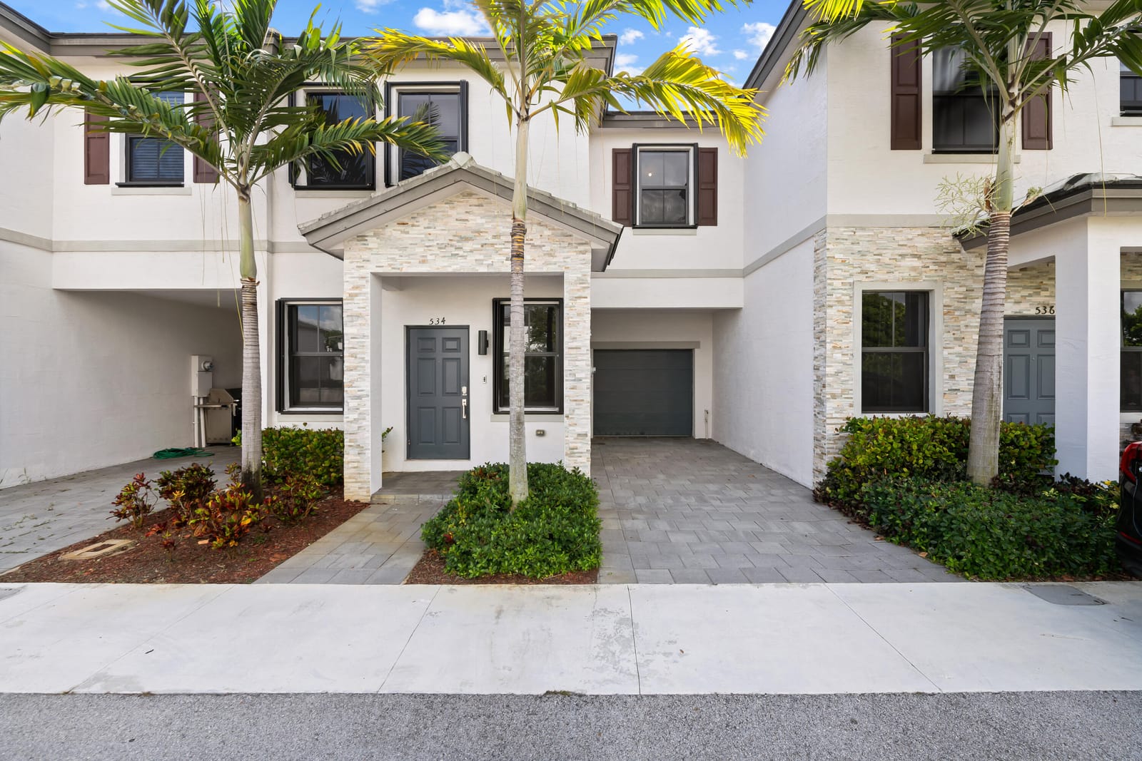 534 SW 19th Terrace, Fort Lauderdale, FL 33312 photo 1