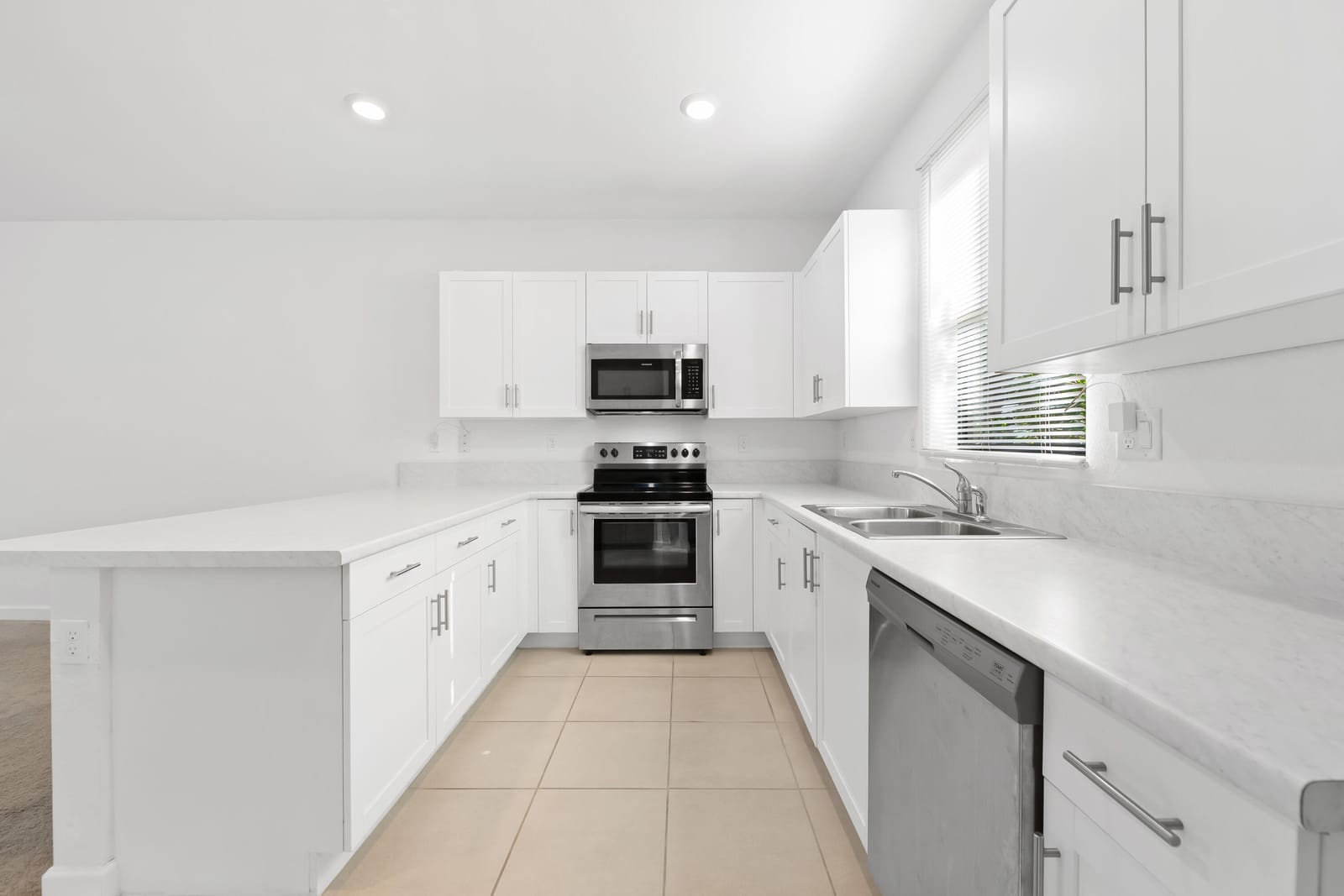 534 SW 19th Terrace, Fort Lauderdale, FL 33312 photo 3