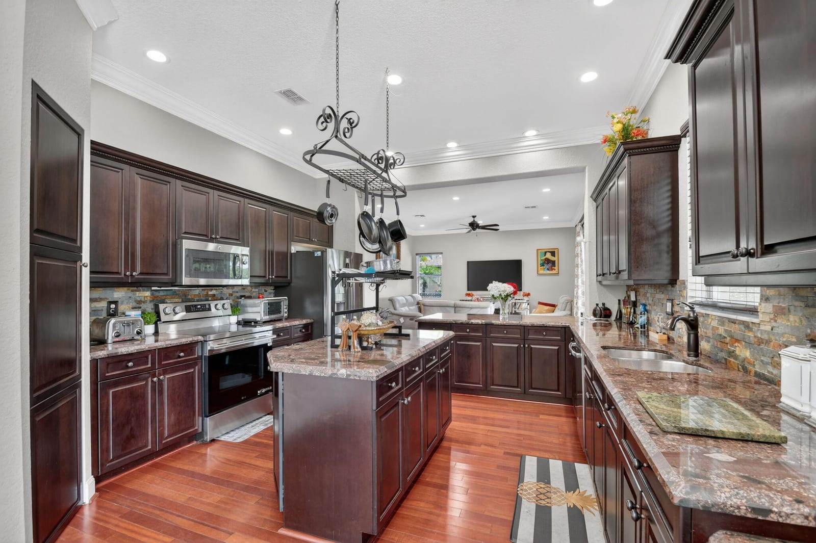 2540 Vicara Court, Royal Palm Beach, FL 33411 photo 16