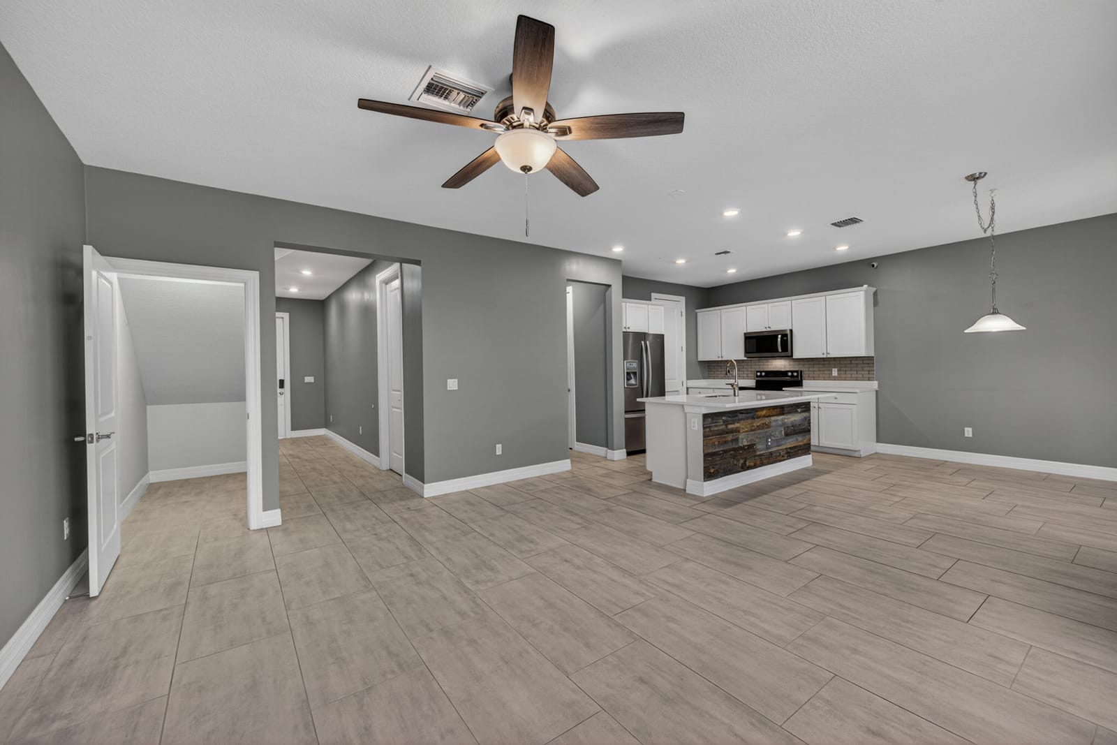 4715 Eucalyptus Drive, Hollywood, FL 33021 photo 13