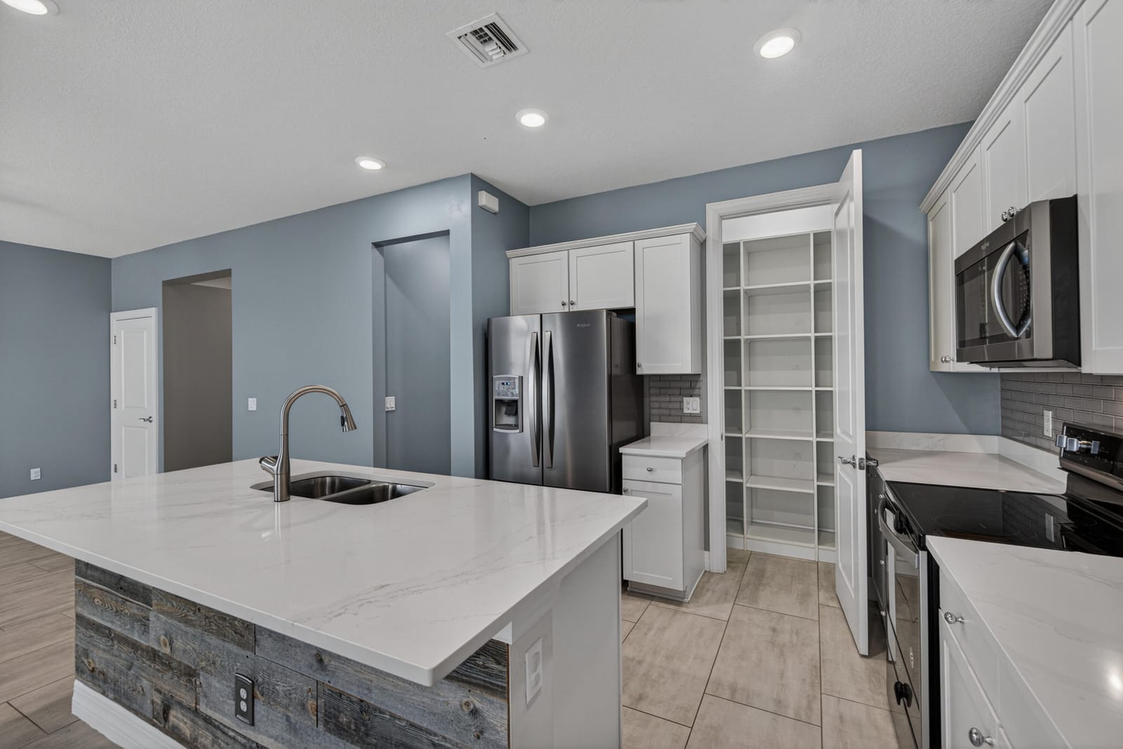 4715 Eucalyptus Drive, Hollywood, FL 33021 photo 22