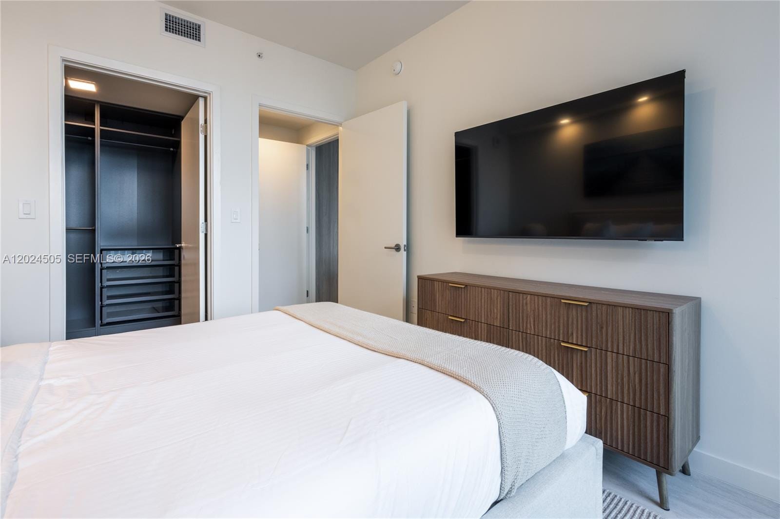 77 SE 5th Street 2602, Miami, FL 33131 photo 23