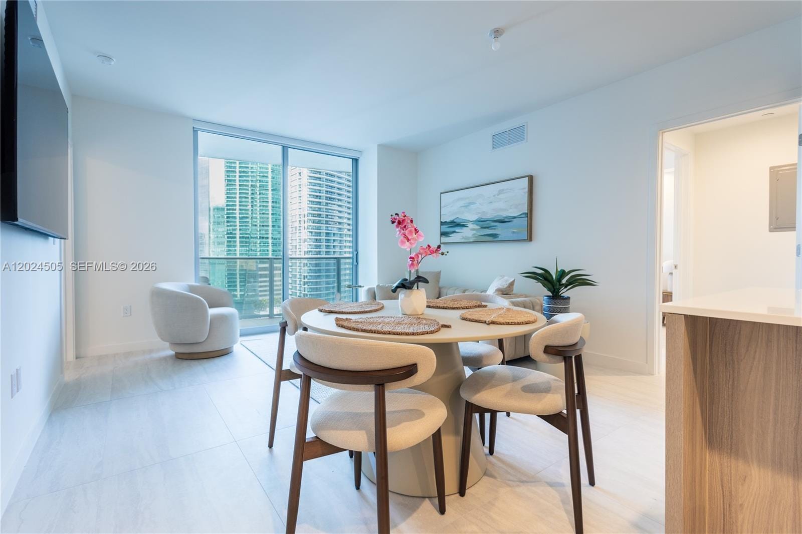 77 SE 5th Street 2602, Miami, FL 33131 photo 4