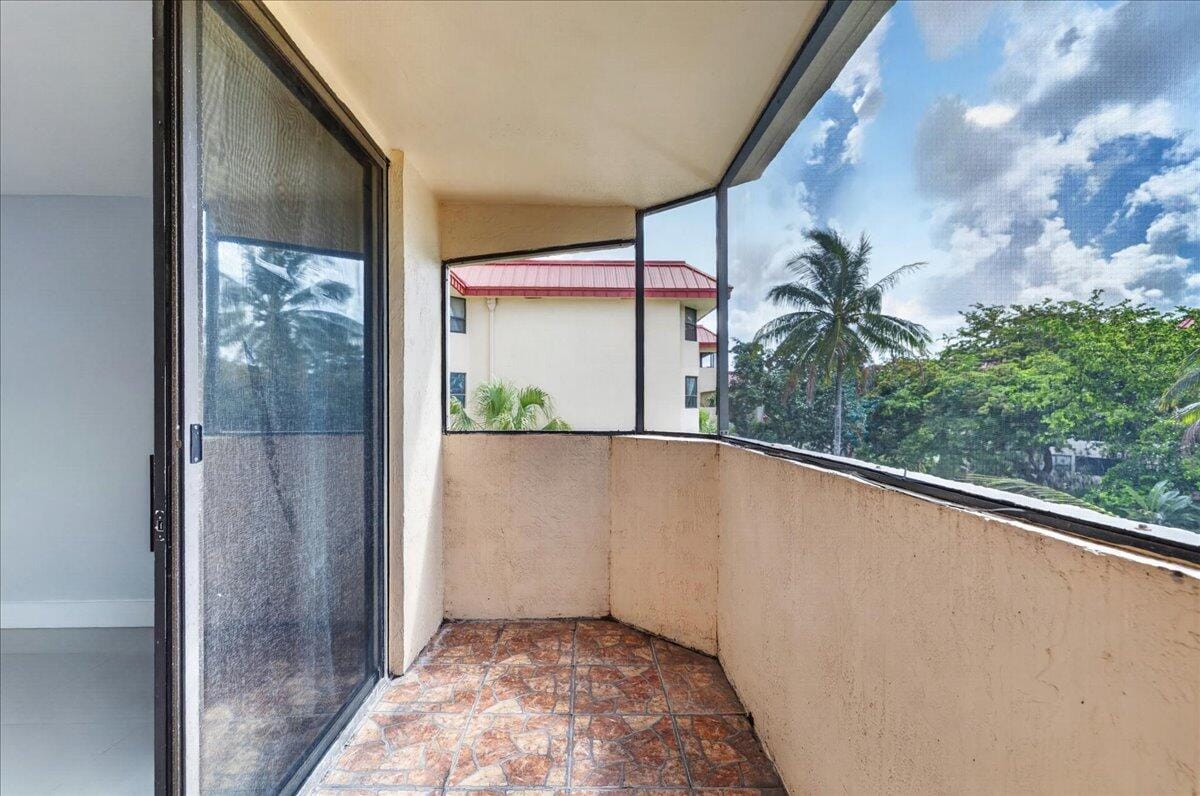 7451 NW 16th Street 407, Plantation, FL 33313 photo 17