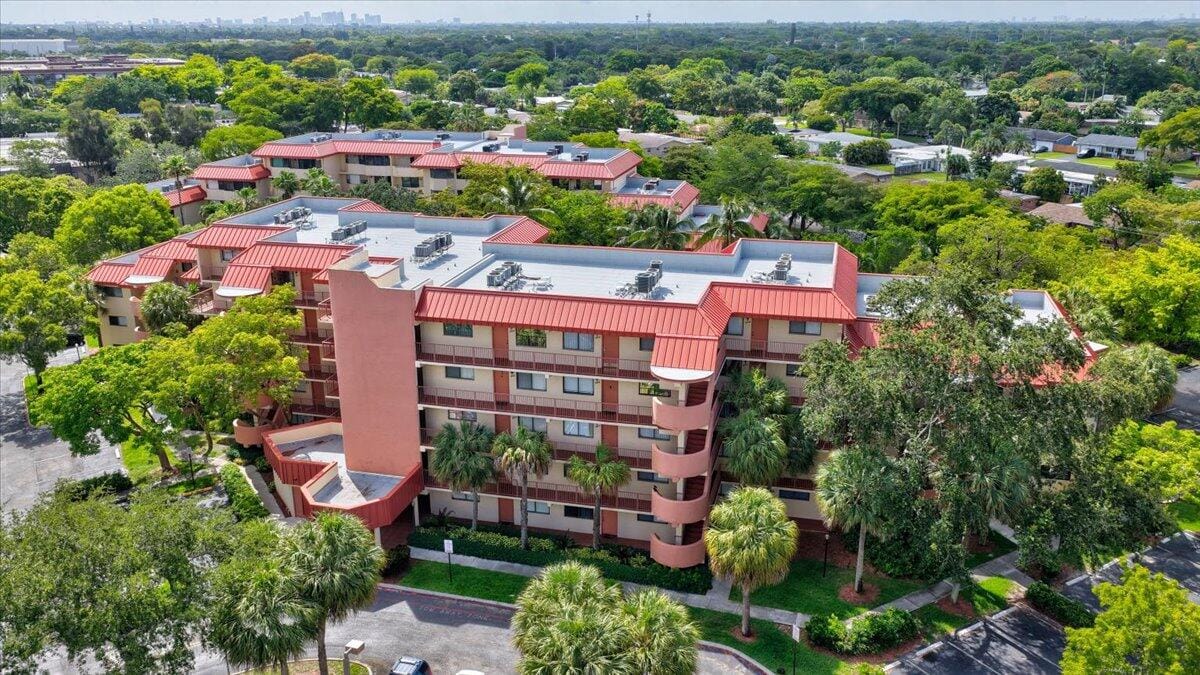 7451 NW 16th Street 407, Plantation, FL 33313 photo 24