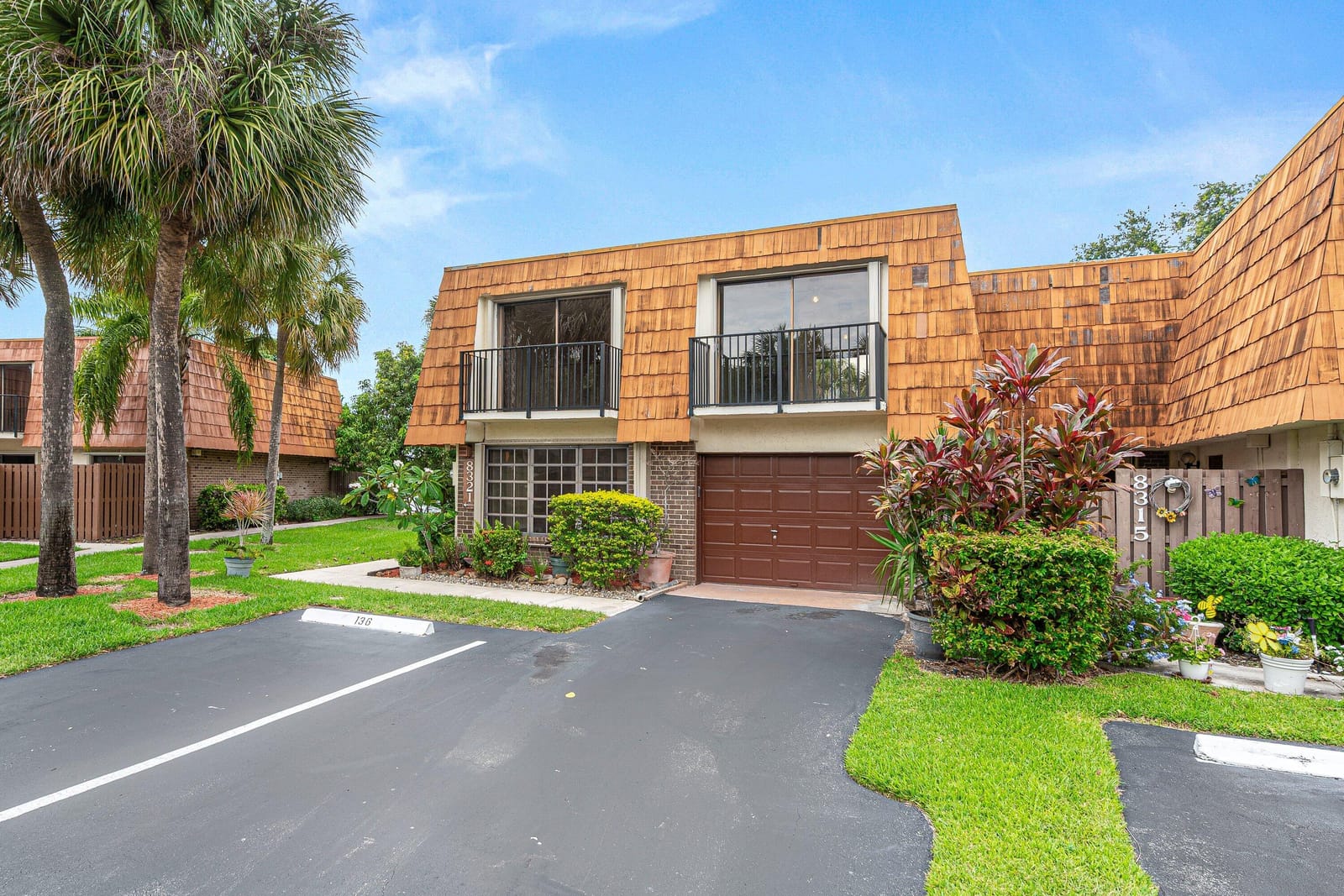 8321 S Coral Circle — photo 2