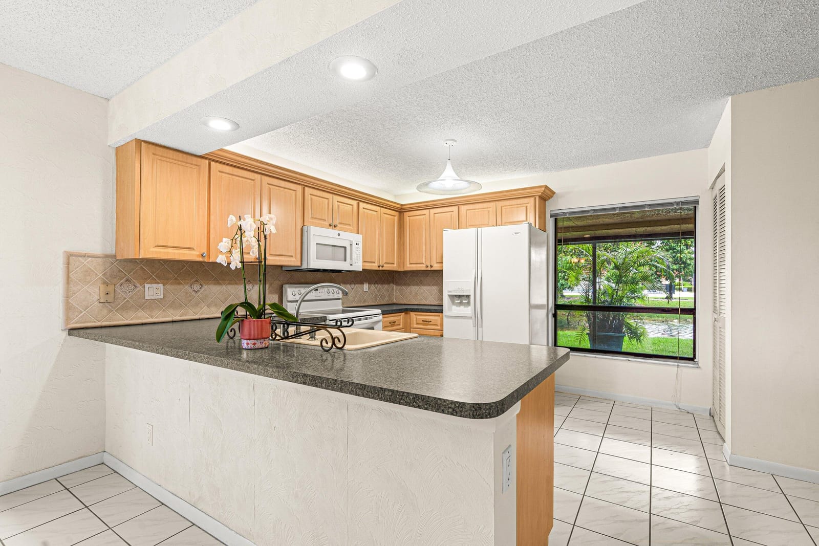 8321 S Coral Circle — photo 12