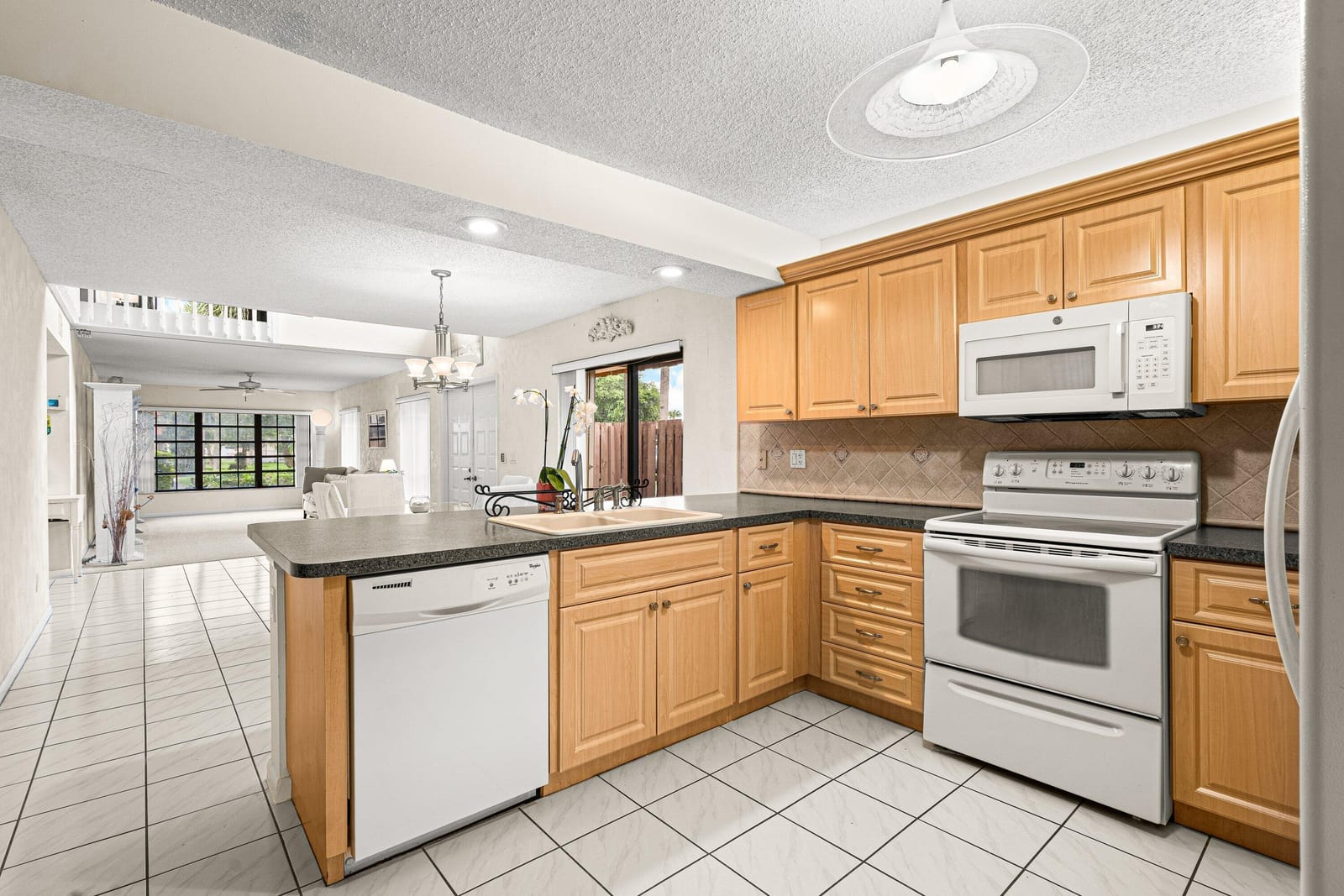 8321 S Coral Circle, North Lauderdale, FL 33068 photo 14
