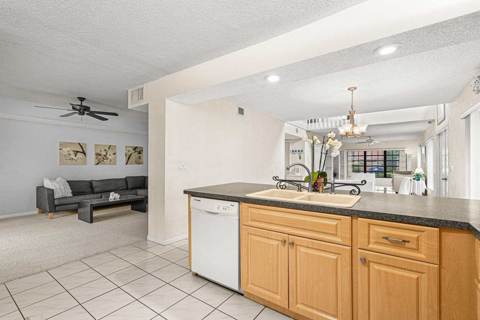 8321 S Coral Circle, North Lauderdale, FL 33068 photo 15
