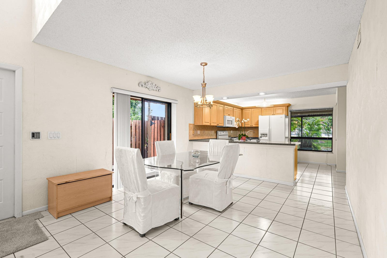 8321 S Coral Circle — photo 10