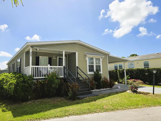 4294 Janet Drive 825, Greenacres, FL 33463