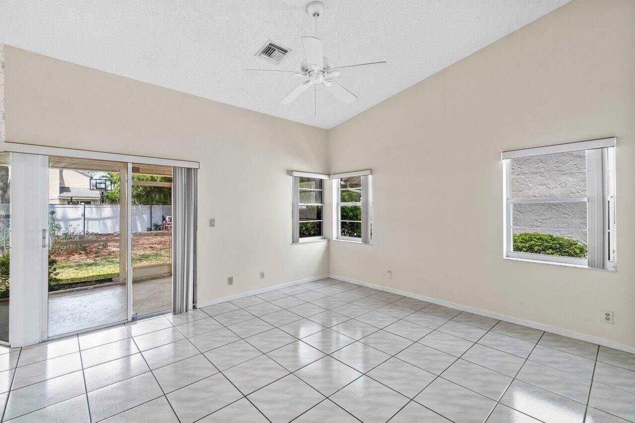 10001 Country Brook Road — photo 11