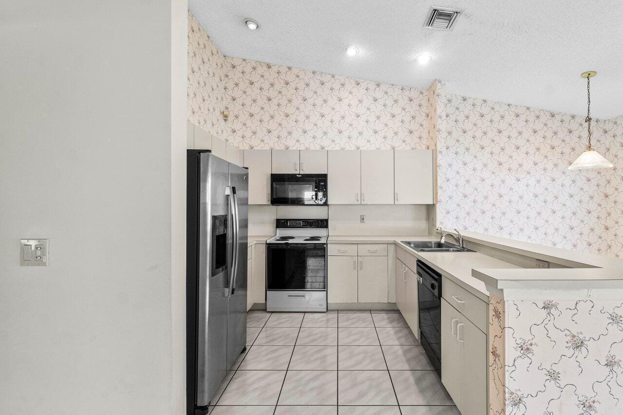 10001 Country Brook Road — photo 8