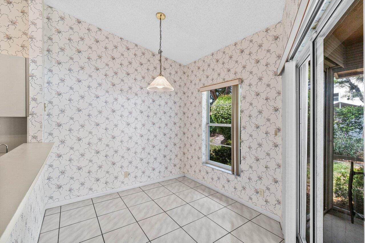 10001 Country Brook Road — photo 10