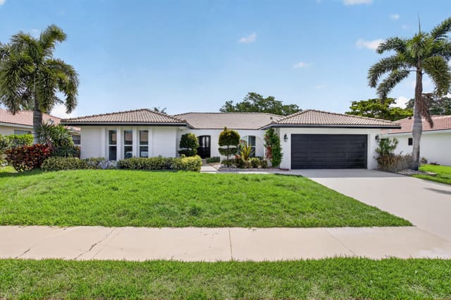 20203 Back Nine Drive, Boca Raton, FL 33498