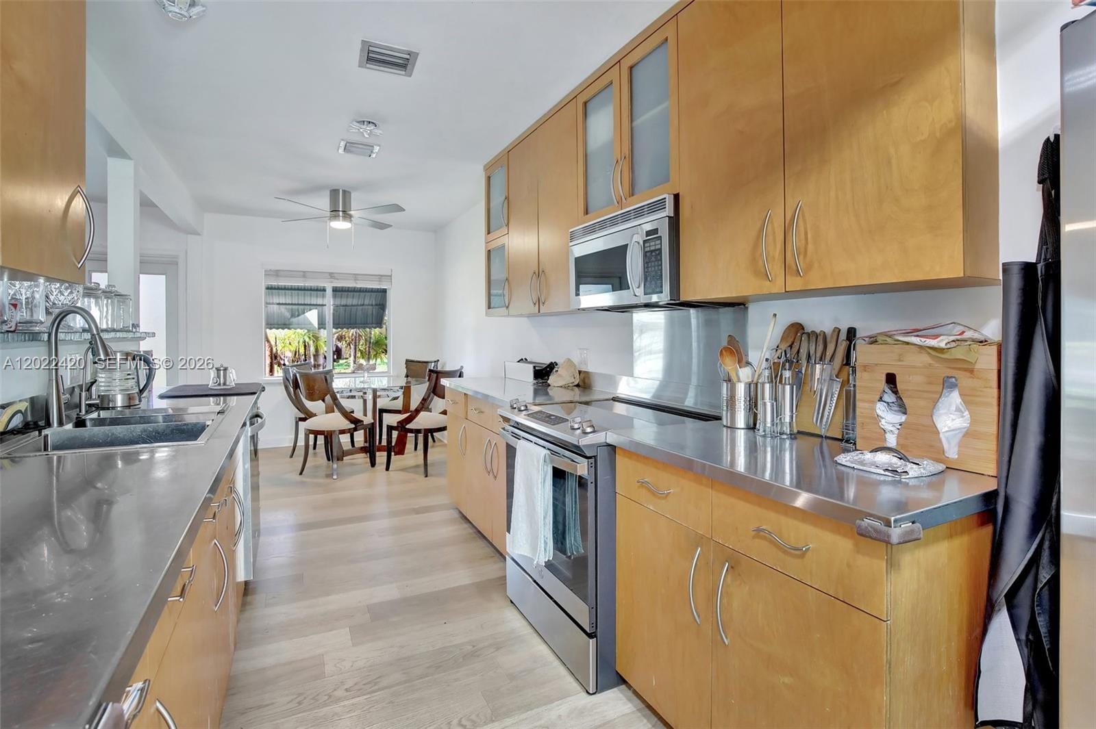 1523 Dewey Street — photo 7
