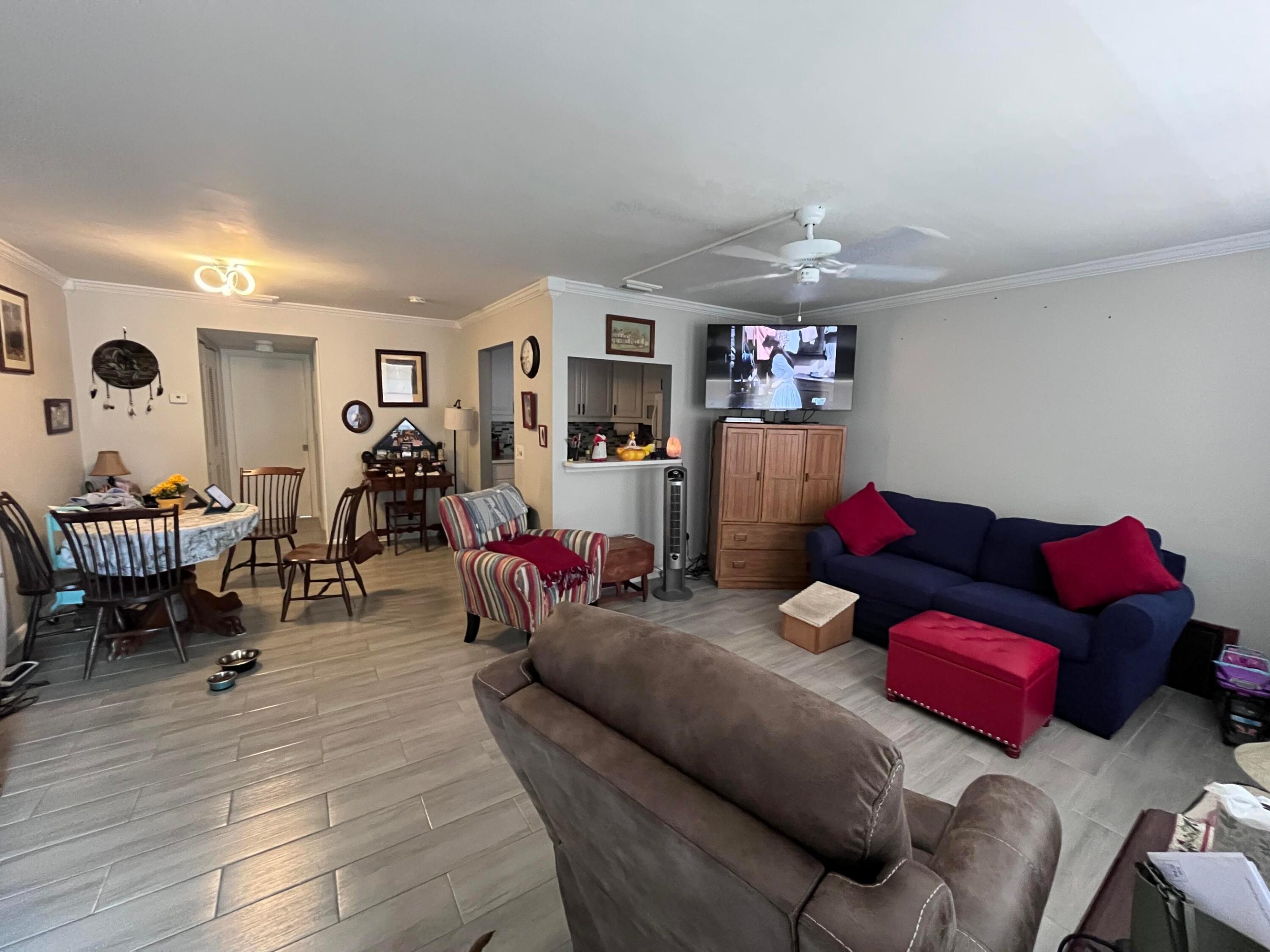 49 Cambridge B, West Palm Beach, FL 33417, West Palm Beach