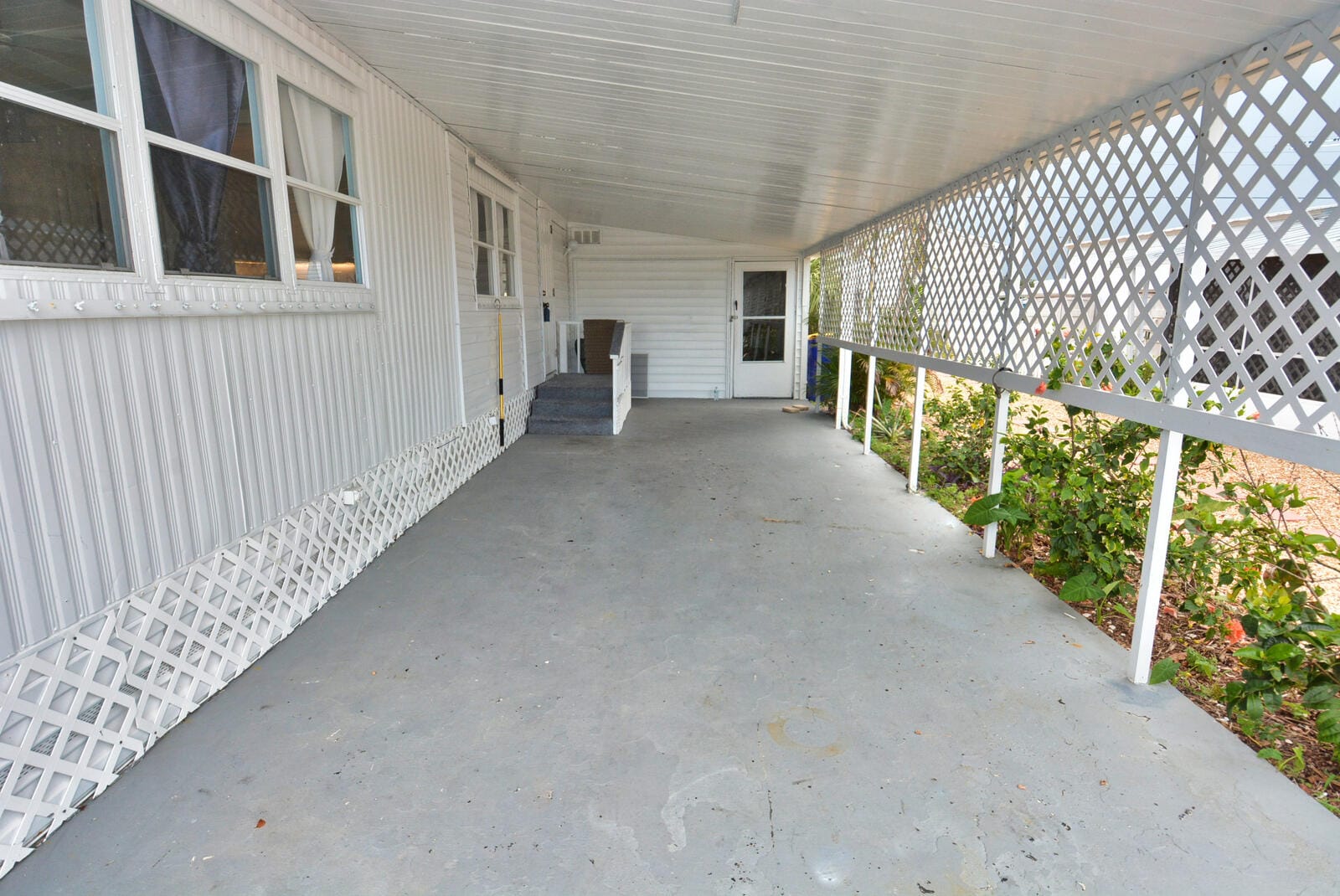 8400 SE Eagle Avenue — photo 5