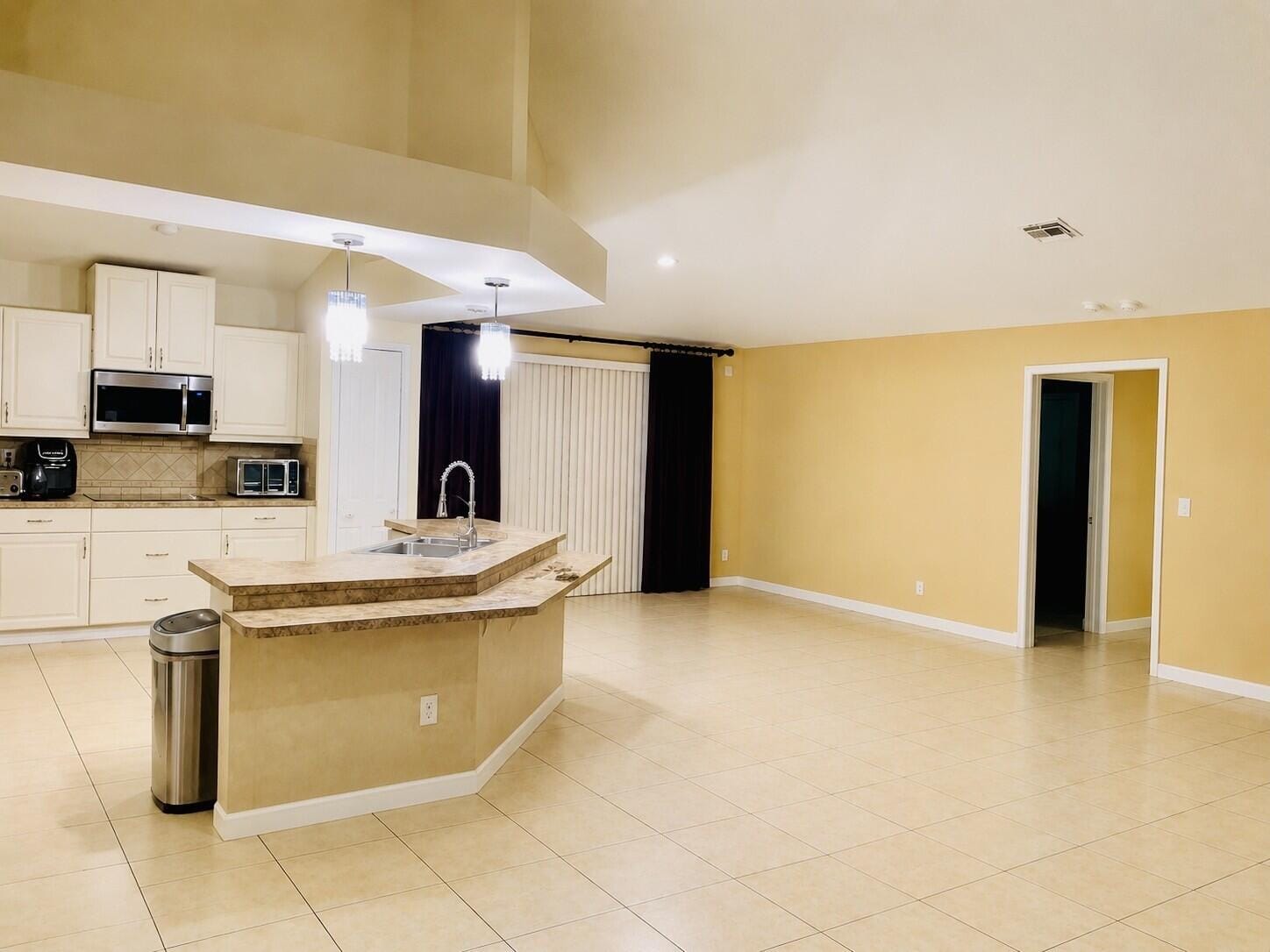 485 SW Dagget Avenue — photo 11