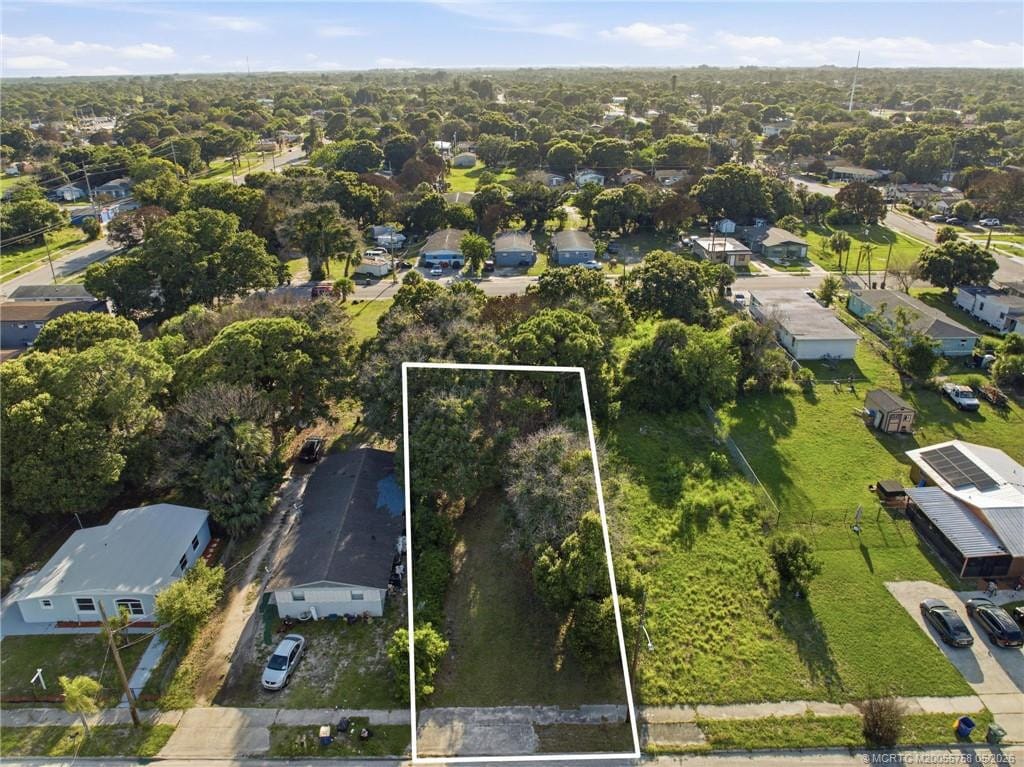 701 N 19th Street, Fort Pierce, FL 34950 photo 1
