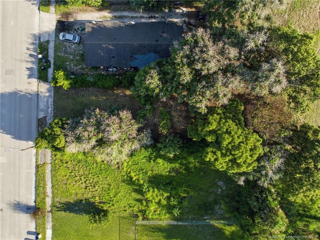 701 N 19th Street, Fort Pierce, FL 34950 photo 4