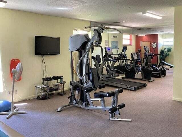 480 Executive Center Drive 4a — photo 7